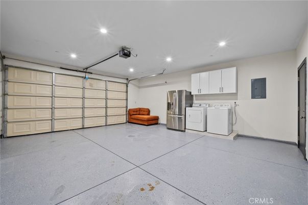 Garage, Interior, Recessed Lighting, Washer