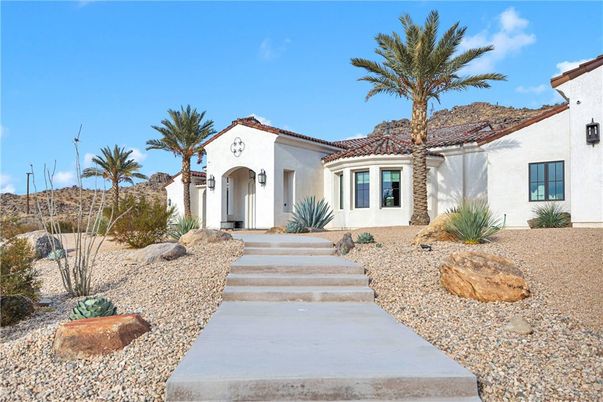 Exterior, Facade, Spanish Mediterranean