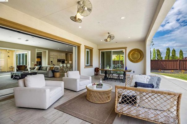 Exterior, Recessed Lighting