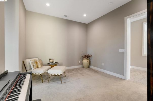 Interior, Piano, Recessed Lighting