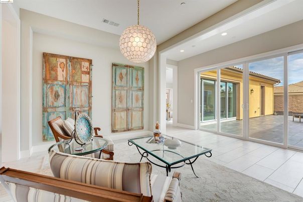 Dining room, Interior, Pendant Lights, Recessed Lighting