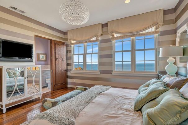 Bedroom, Chandelier, Interior, Recessed Lighting, Water, Wood Texture Flooring