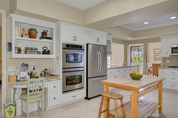 Dining room, Interior, Kitchen, Recessed Lighting, Stainless Steel Appliances