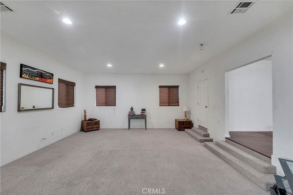 Empty room, Interior, Recessed Lighting