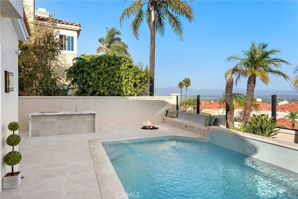 Exterior, Pool, Water