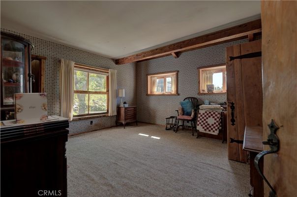 Empty room, Interior, Stone Walls, Wooden Beams