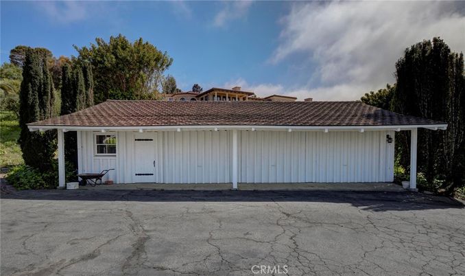 Detached Garage, Exterior