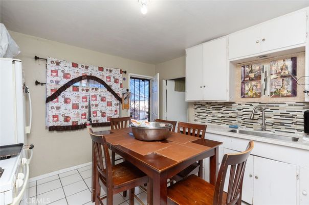 Dining room, Interior