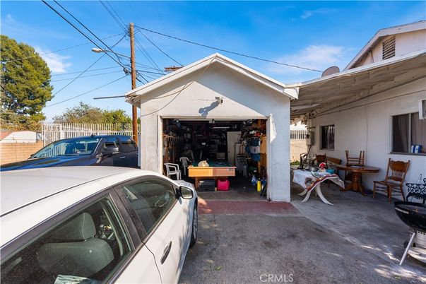 Detached Garage, Exterior