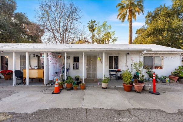 Exterior, Facade, Ranch