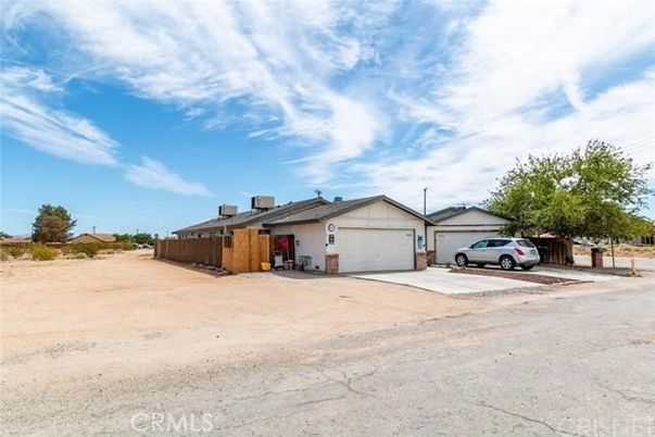Backyard, Detached Garage, Exterior