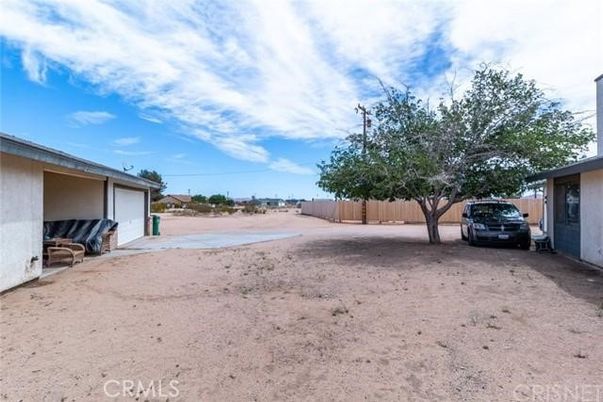 Backyard, Detached Garage, Exterior