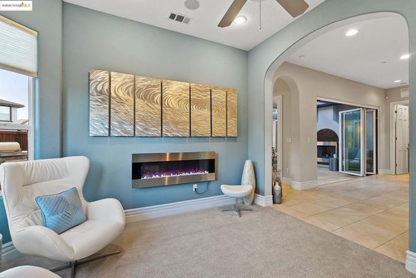Fireplace, Interior, Recessed Lighting