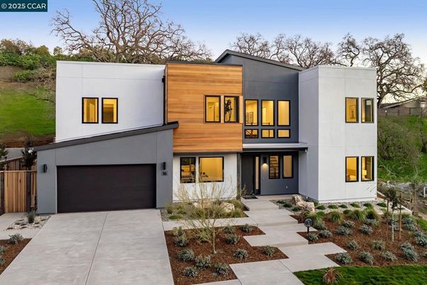 Attached, Exterior, Facade, Modern