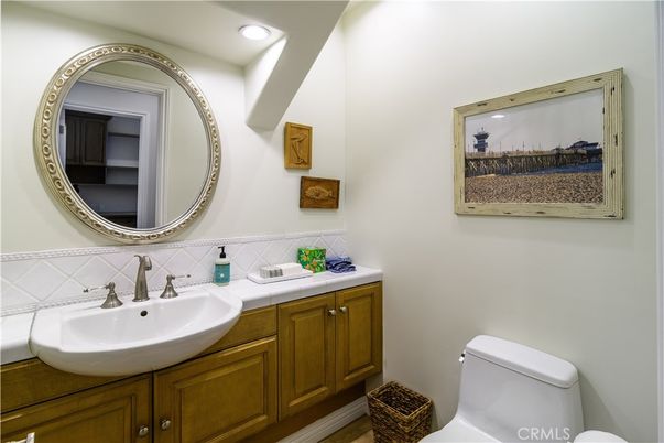 Bathroom, Interior, Recessed Lighting, Tile Countertops