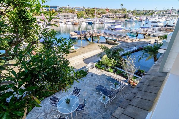 Exterior, Pool, Water
