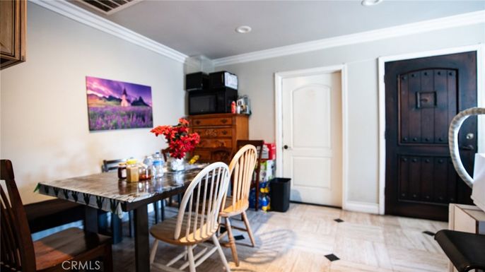Dining room, Interior, Recessed Lighting
