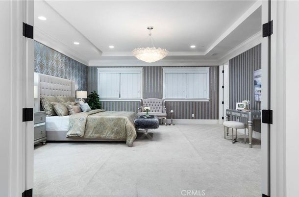 Bedroom, Chandelier, Interior, Recessed Lighting