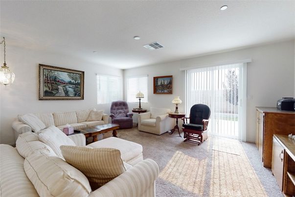 Interior, Living room, Pendant Lights, Recessed Lighting