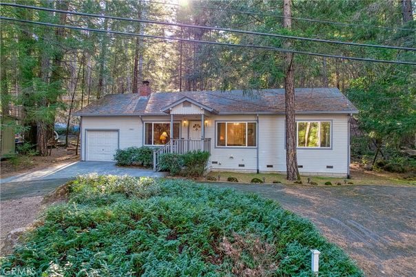 Attached, Backyard, Exterior, Facade, Cape Cod