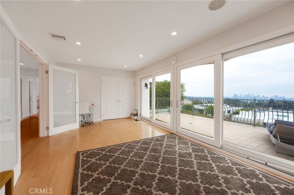 Empty room, Interior, Recessed Lighting, Water, Wood Texture Flooring