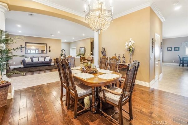 Chandelier, Dining room, Interior, Recessed Lighting, Wood Texture Flooring
