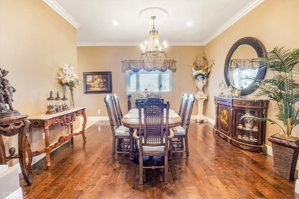 Chandelier, Dining room, Interior, Recessed Lighting, Wood Texture Flooring