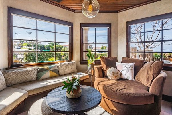 Interior, Living room, Pendant Lights, Wooden Ceilings, Wood Texture Flooring