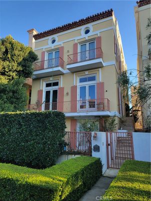Exterior, Facade, Mediterranean
