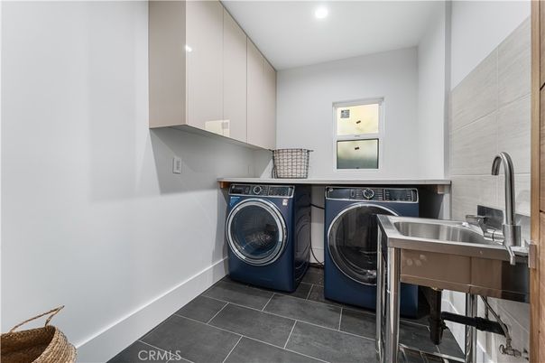 Interior, Recessed Lighting, Washer