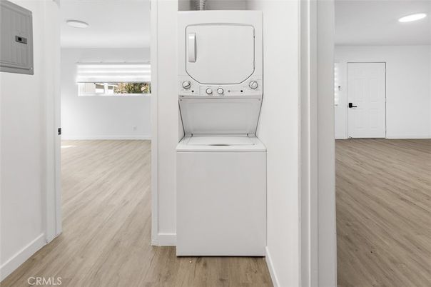 Interior, Recessed Lighting, Utility Closets, Washer, Wood Texture Flooring