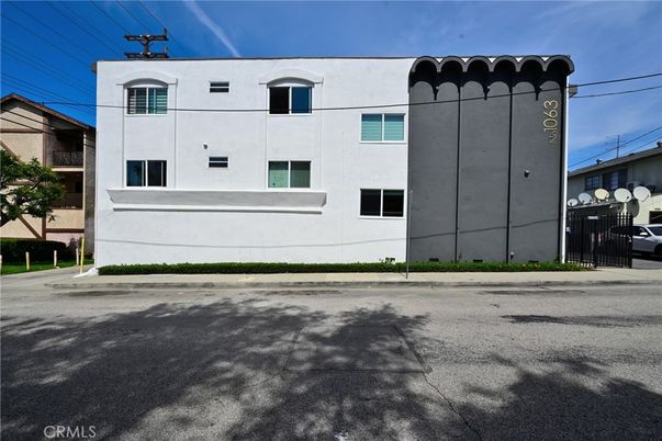 Exterior, Facade, None