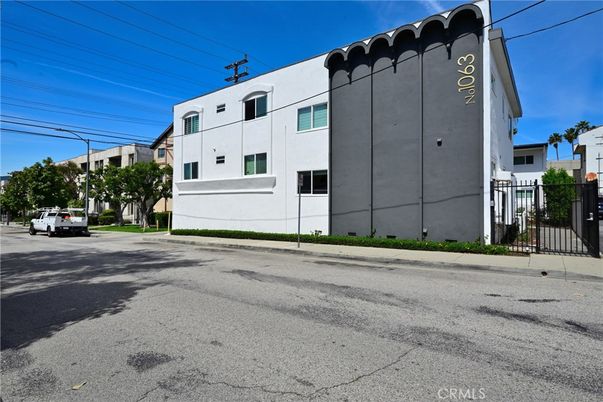 Exterior, Facade, None