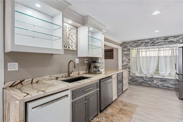 Interior, Kitchen, Recessed Lighting, Wood Texture Flooring