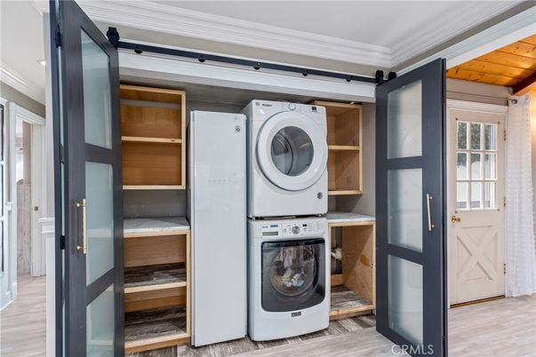 Interior, Sauna Room, Utility Closets, Washer