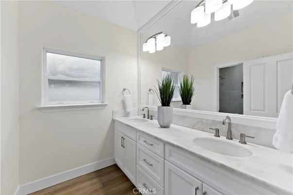 Bathroom, Dual Sink Vanities, Interior, Wood Texture Flooring
