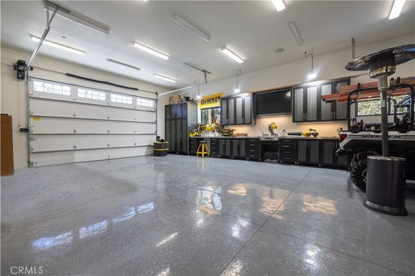Garage, Interior