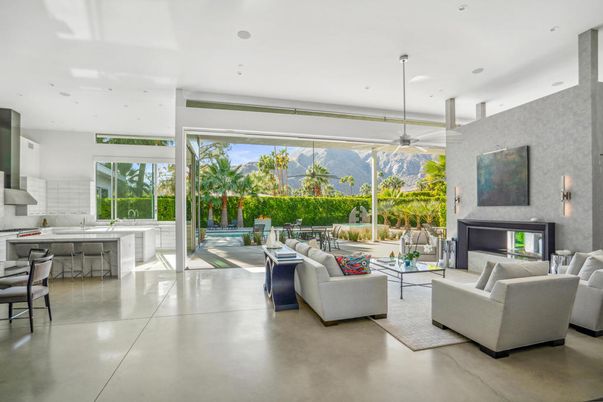 Interior, Living room, Pendant Lights, Recessed Lighting