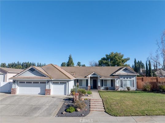Attached, Exterior, Facade, Ranch