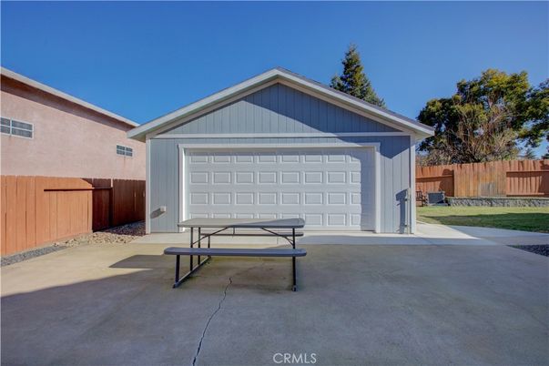 Detached Garage, Exterior