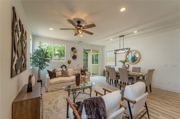 Dining room, Interior, Living room, Pendant Lights, Recessed Lighting, Wood Texture Flooring