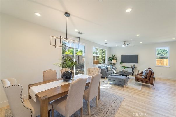 Dining room, Interior, Living room, Pendant Lights, Recessed Lighting, Wood Texture Flooring