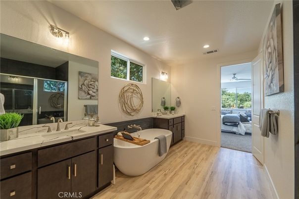 Bathroom, Interior, Recessed Lighting, Wood Texture Flooring