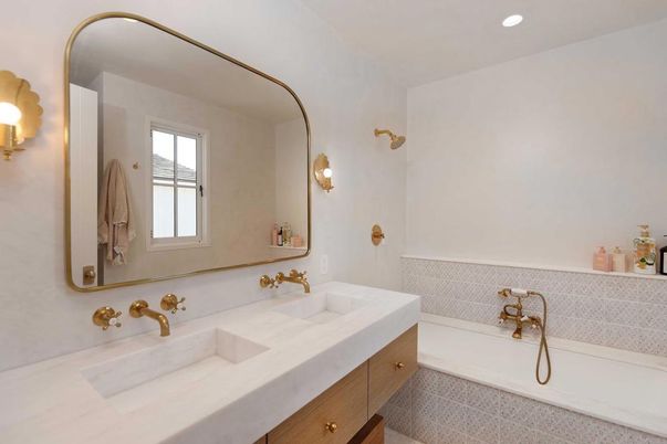 Bathroom, Dual Sink Vanities, Interior, Recessed Lighting