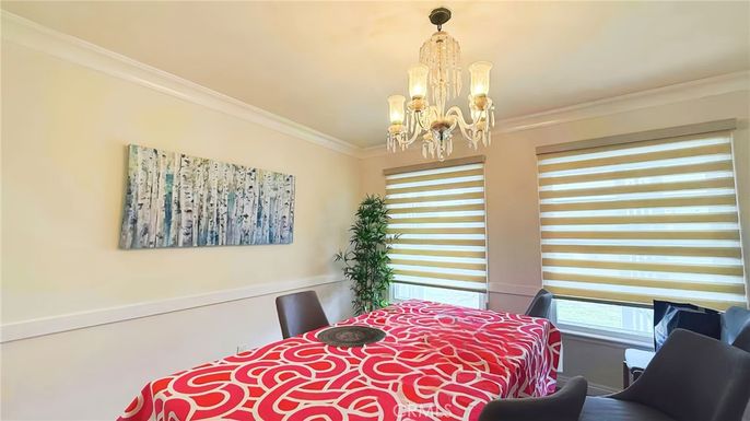 Chandelier, Dining room, Interior