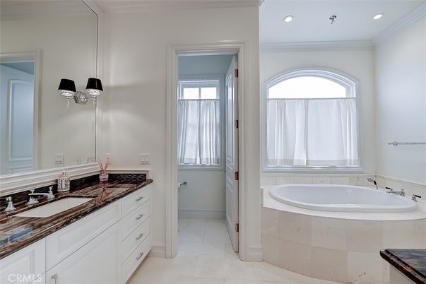 Bathroom, Interior, Pendant Lights, Recessed Lighting