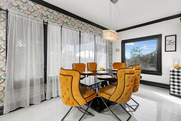 Chandelier, Dining room, Interior