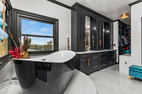 Bathroom, Free Standing Baths, Interior