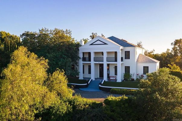 Backyard, Exterior, Facade, Georgian