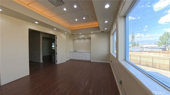 Empty room, Interior, Recessed Lighting, Wooden Ceilings, Wood Texture Flooring